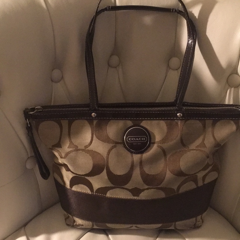 Coach Shoulder Bag